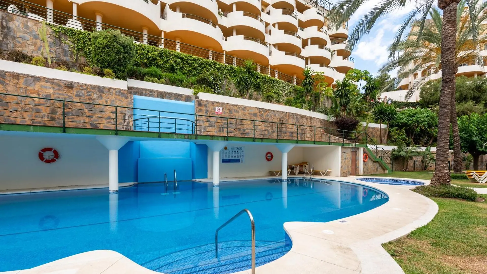 Puerto Banus Penthouse Duplex Corner Apartment Marbella